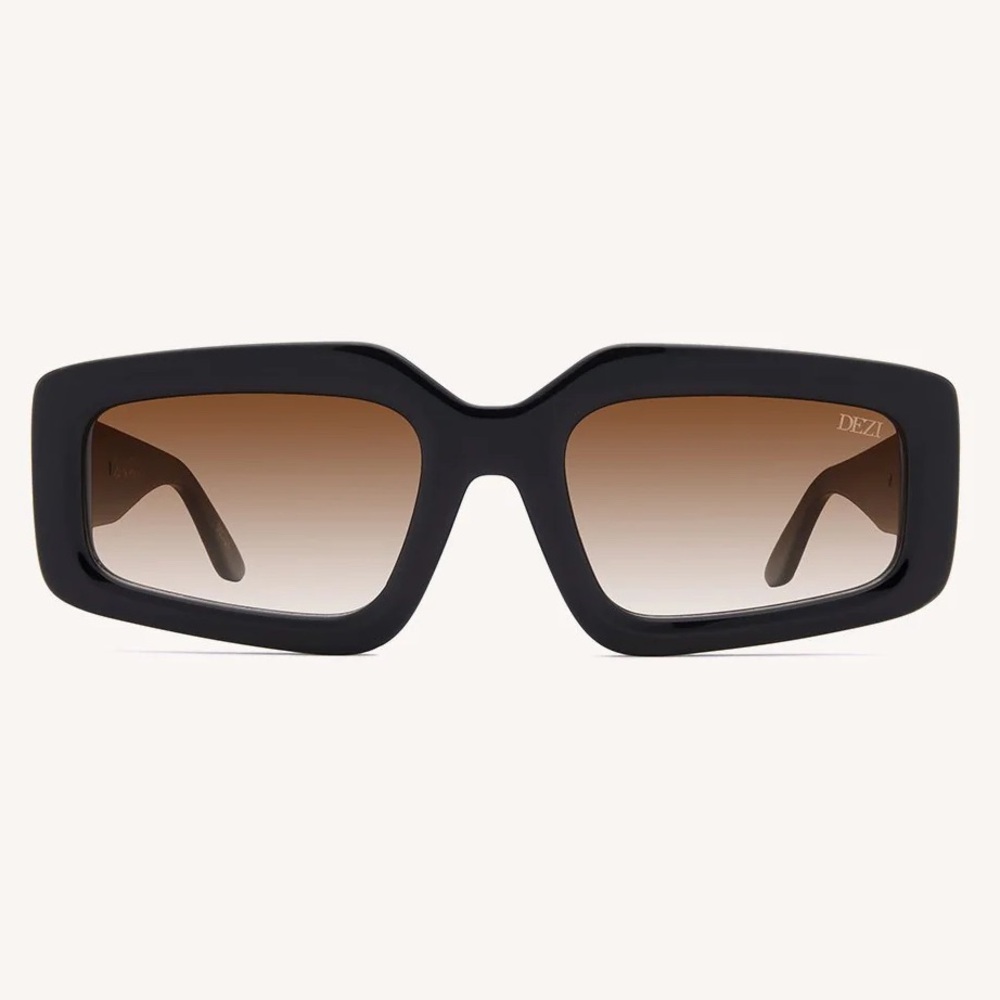 DEZI Read The Room Sunglasses